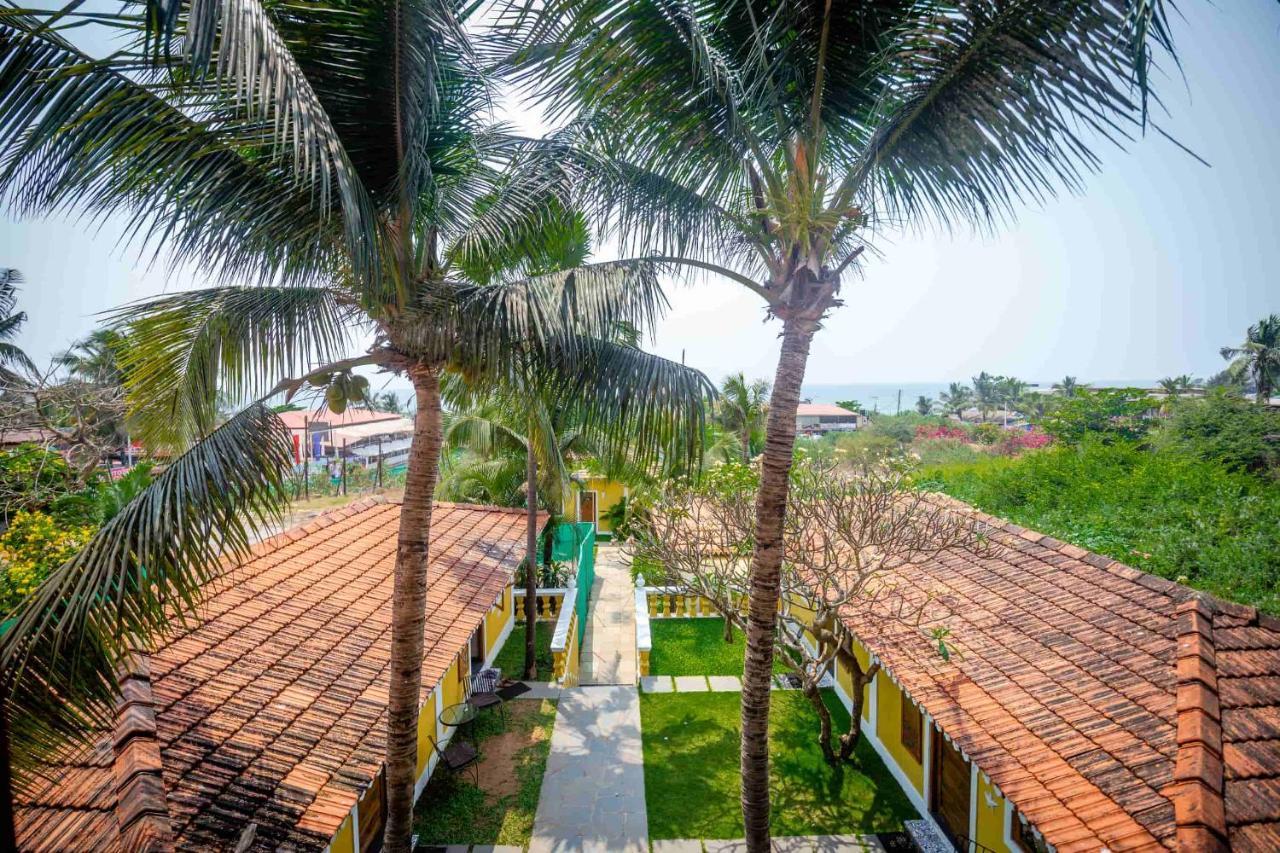 Fiesta Beach Resort Baga Esterno foto