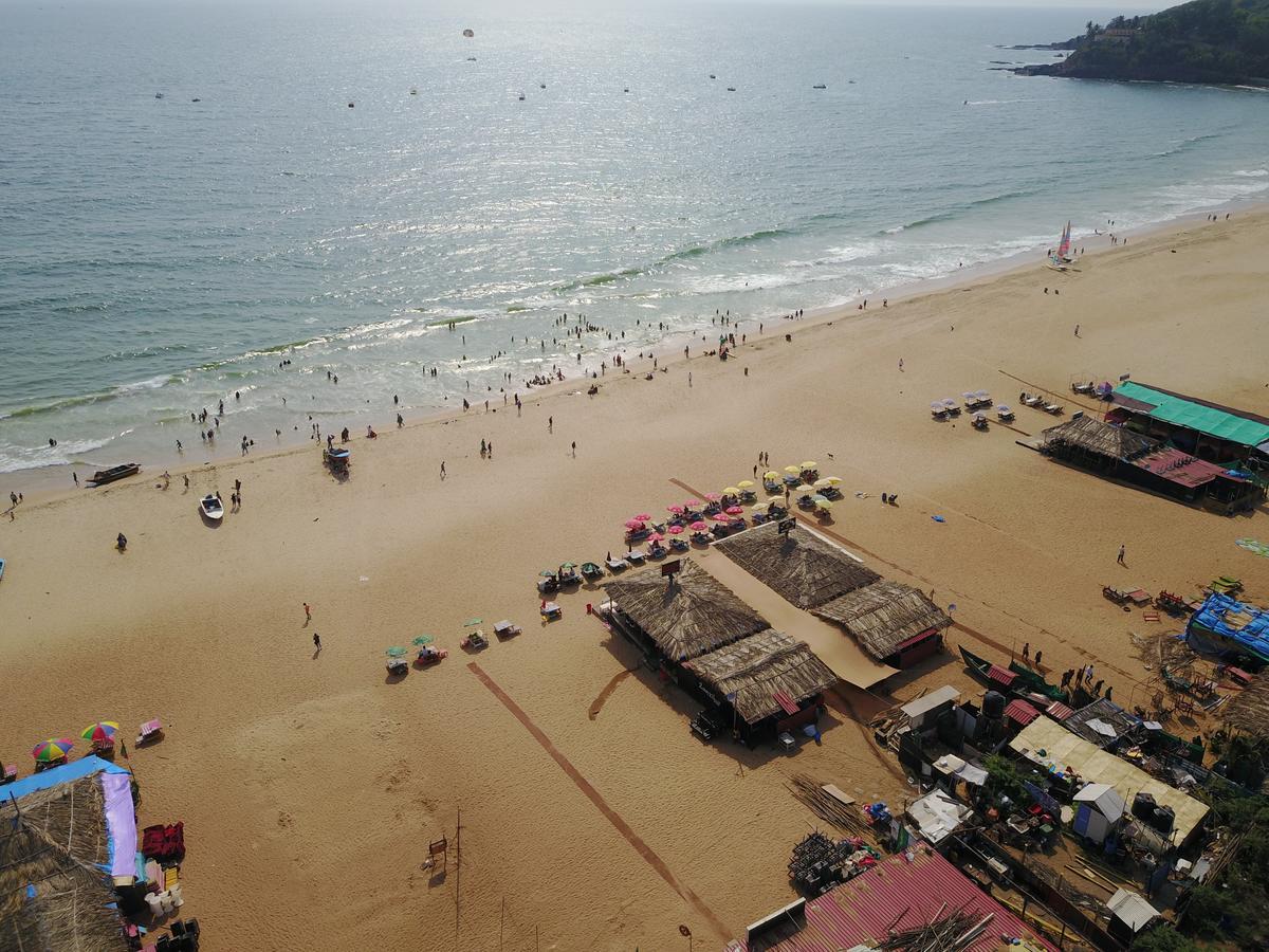 Fiesta Beach Resort Baga Esterno foto