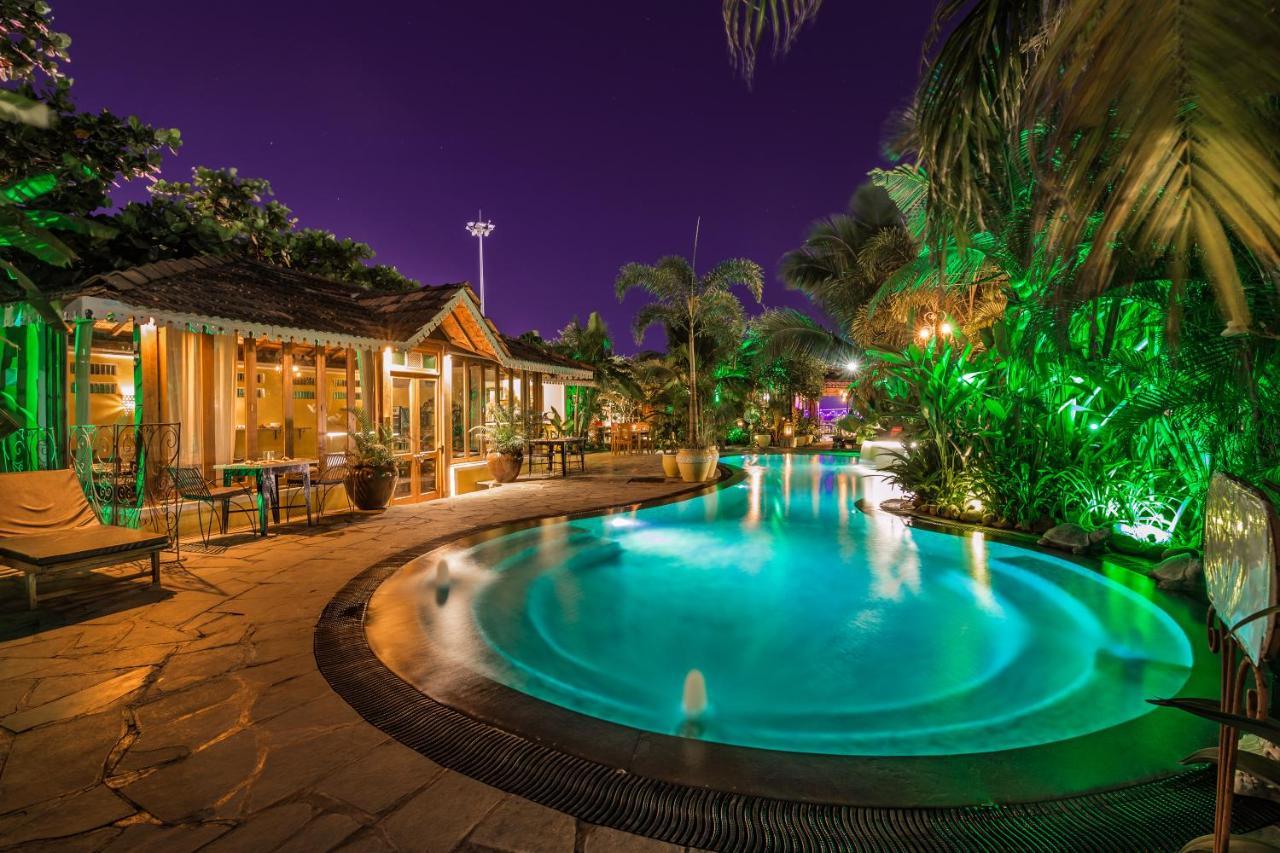Fiesta Beach Resort Baga Esterno foto